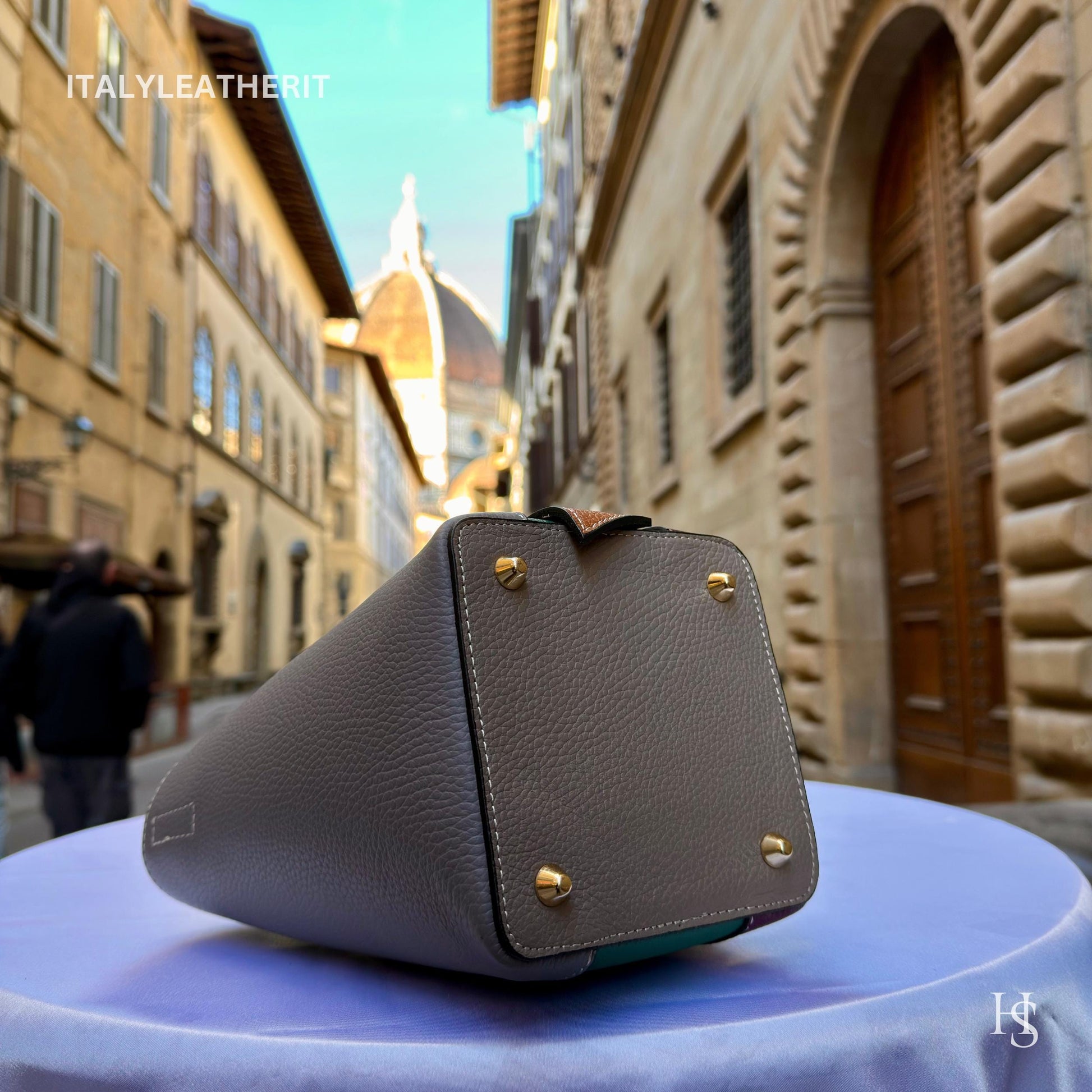 Italian Handmade Leather Bags For Women l l Elegant Leather Tote From Florence, Bucket bag, Made in Italy
