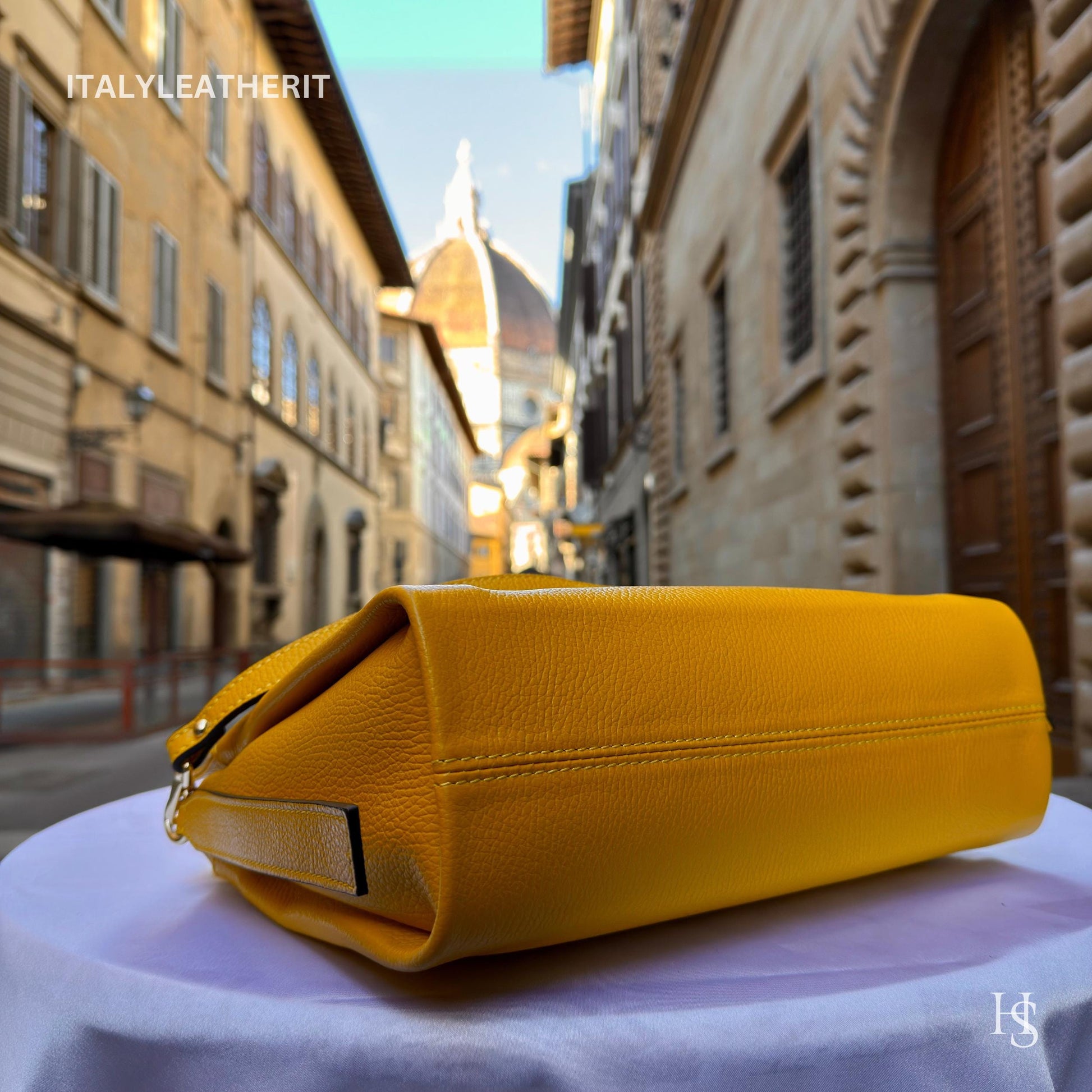 Italian Handmade Leather Bags For Women | Elegant Red Leather Tote From Florence | Made in Italy
