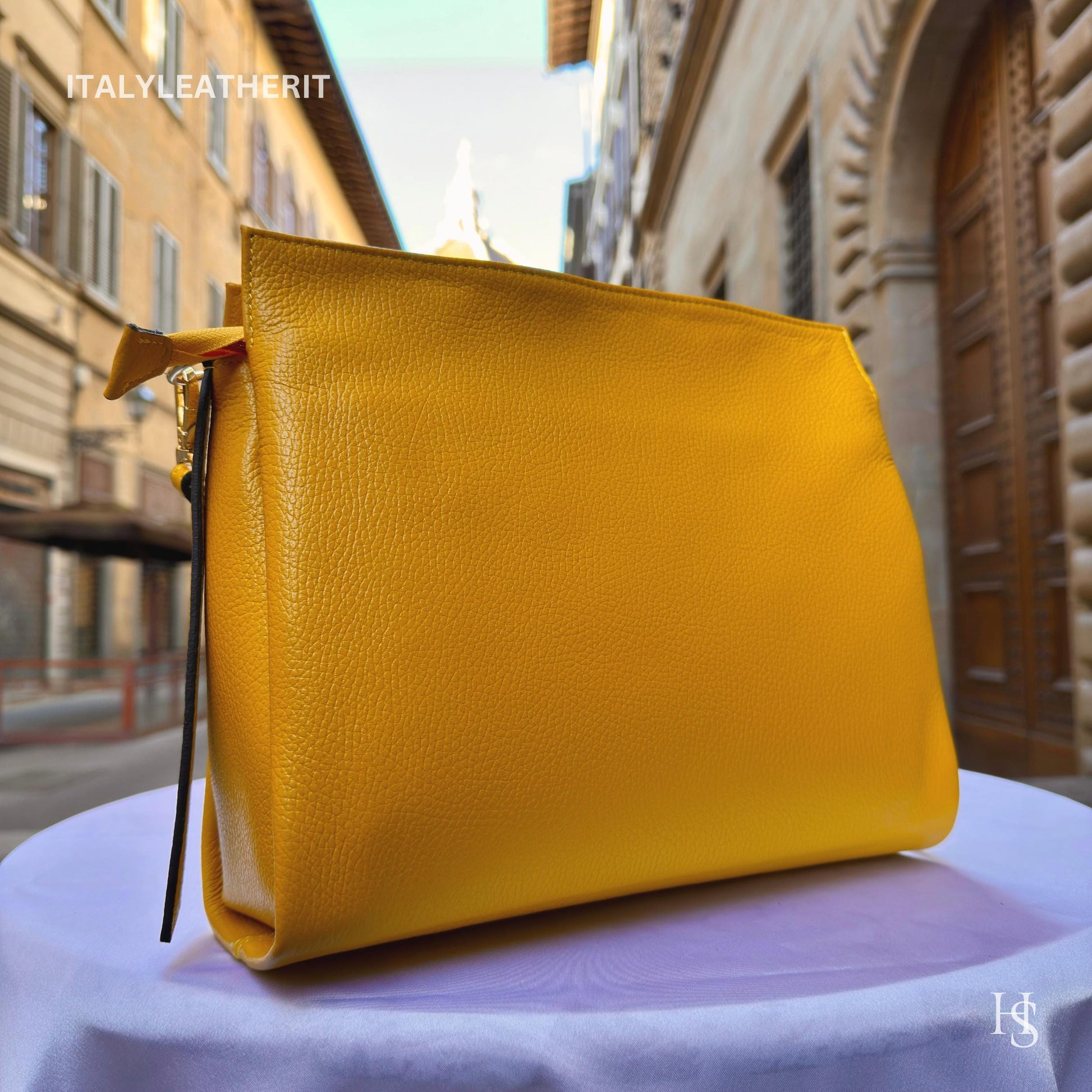 Italian Handmade Leather Bags For Women | Elegant Red Leather Tote From Florence | Made in Italy