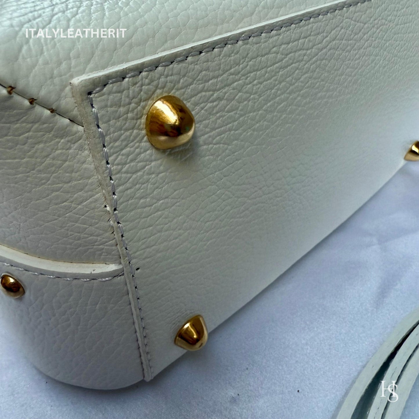 Italian Handmade Leather Bags For Women l l Elegant Leather Tote From Florence with bee-shaped lobster clasp closure