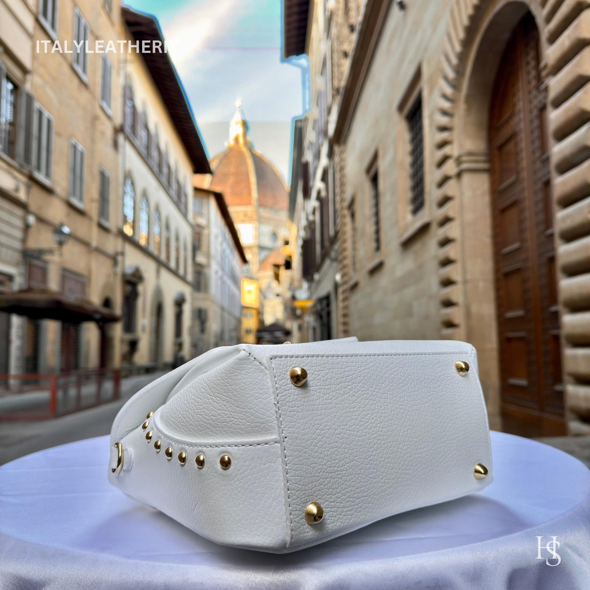Italian Handmade Leather Bags For Women l l Elegant Leather Tote From Florence with bee-shaped lobster clasp closure