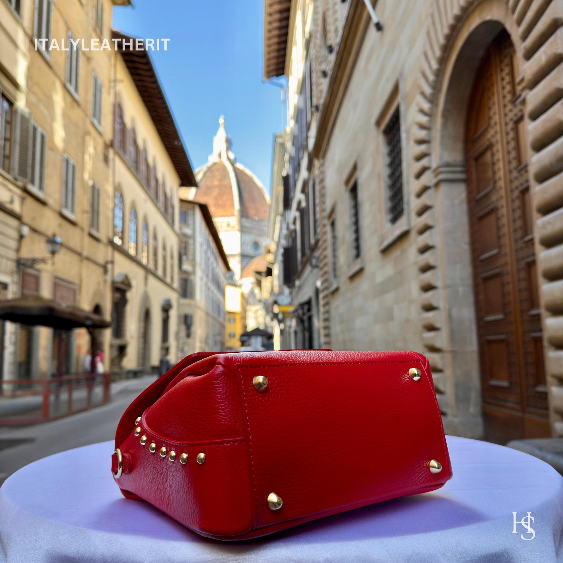 Italian Handmade Leather Bags For Women l l Elegant Leather Tote From Florence with bee-shaped lobster clasp closure