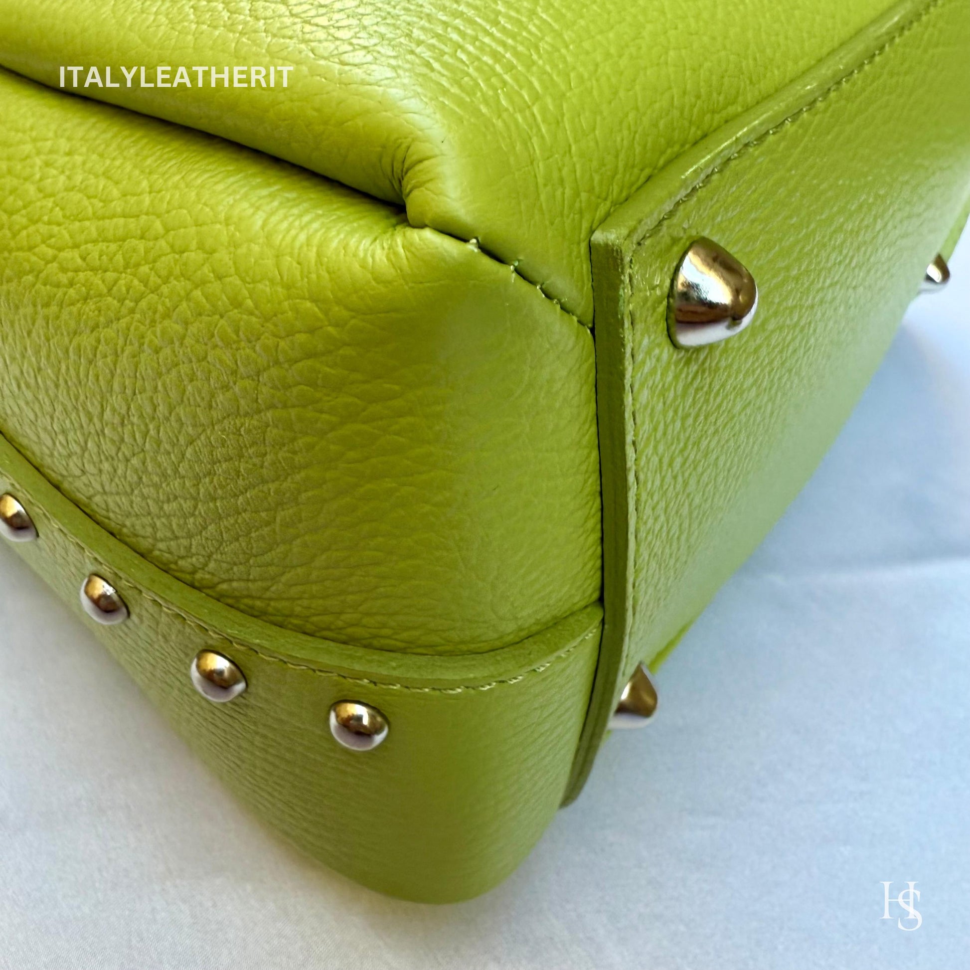 Italian Handmade Leather Bags For Women l l Elegant Leather Tote From Florence with bee-shaped lobster clasp closure