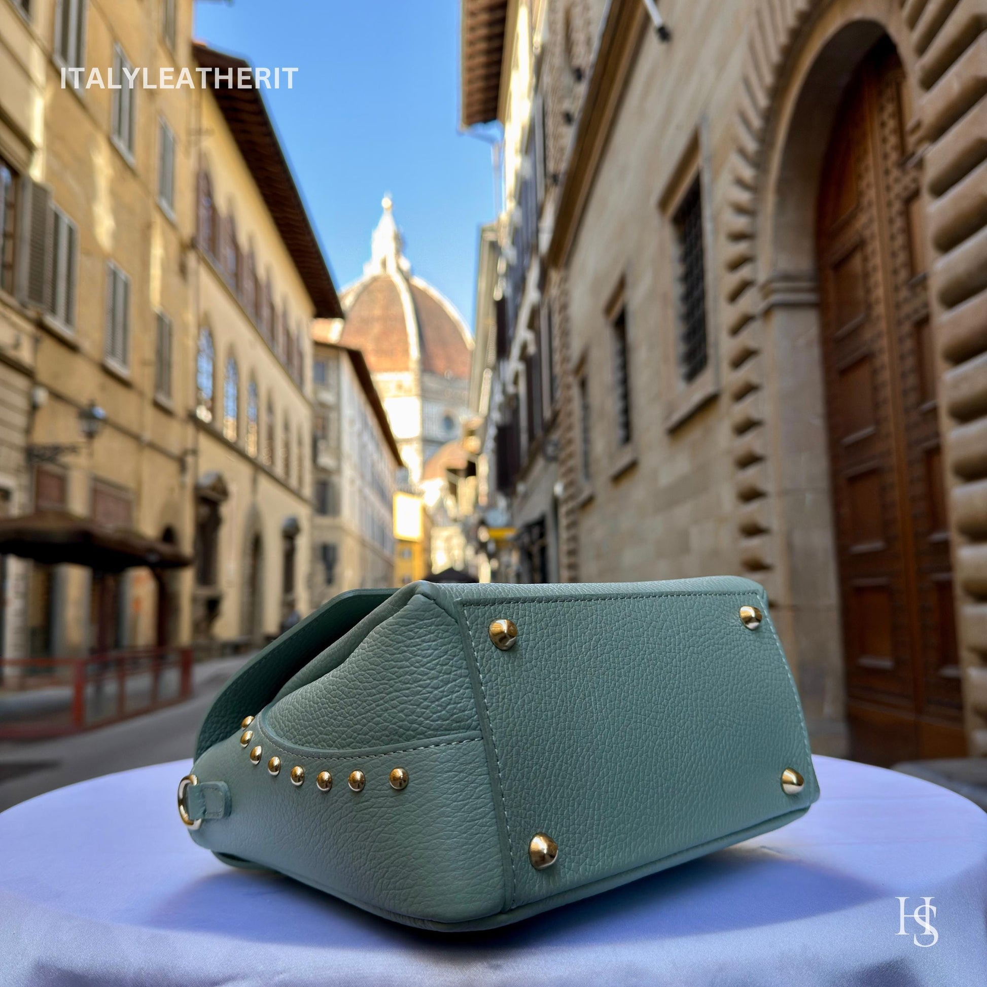 Italian Handmade Leather Bags For Women l l Elegant Leather Tote From Florence with bee-shaped lobster clasp closure