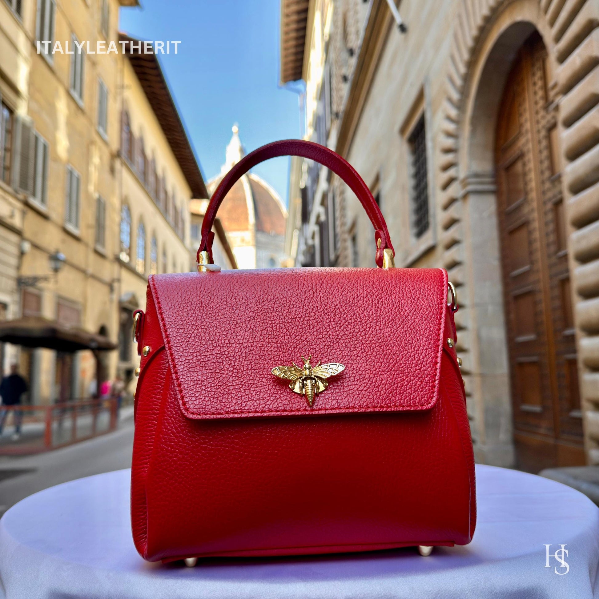 Italian Handmade Leather Bags For Women l l Elegant Leather Tote From Florence with bee-shaped lobster clasp closure