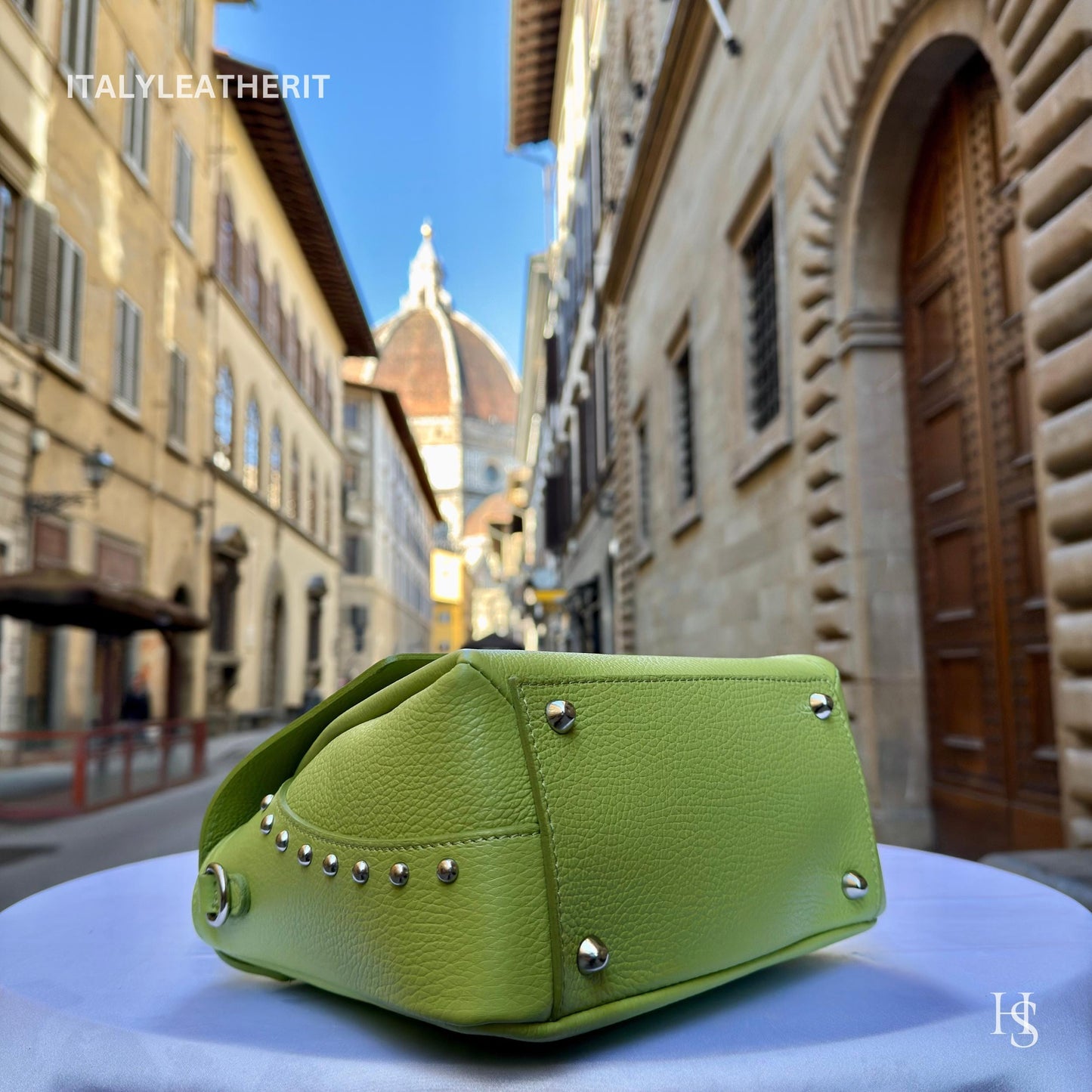 Italian Handmade Leather Bags For Women l l Elegant Leather Tote From Florence with bee-shaped lobster clasp closure