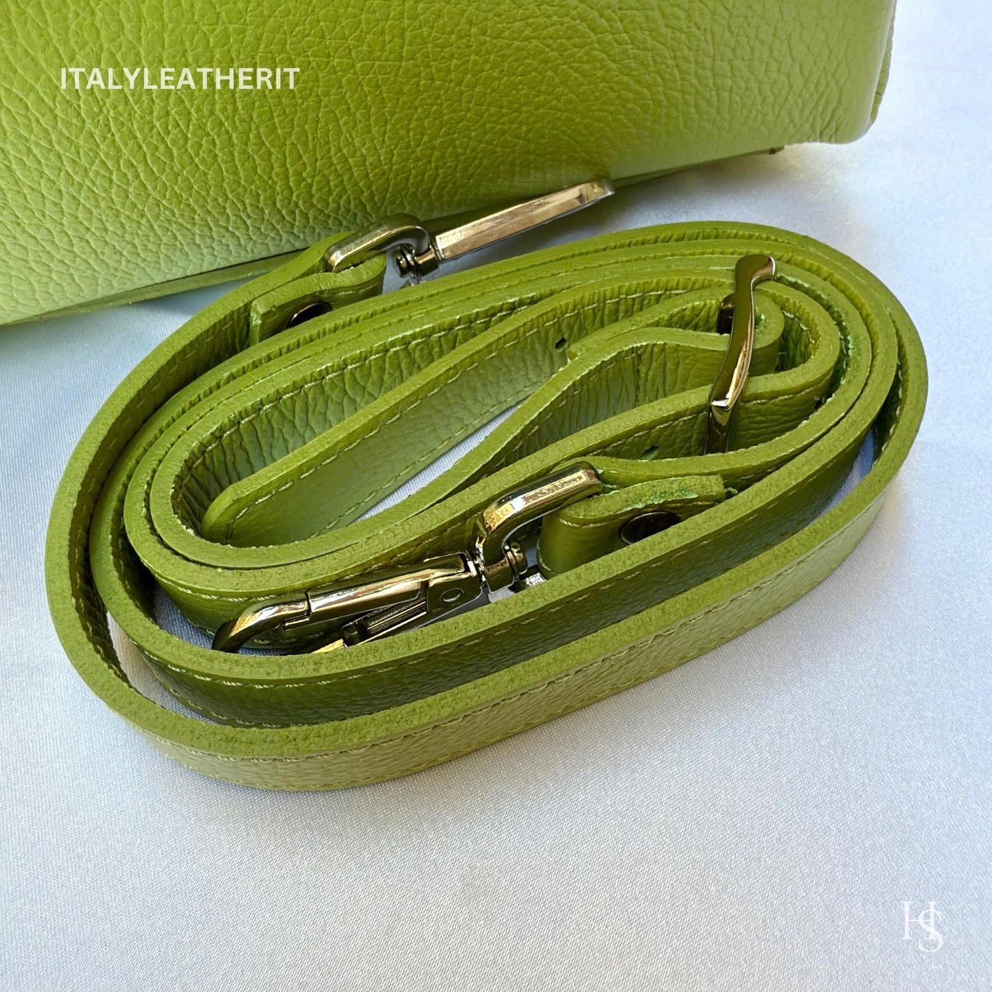 Italian Handmade Leather Bags For Women l l Elegant Leather Tote From Florence with bee-shaped lobster clasp closure