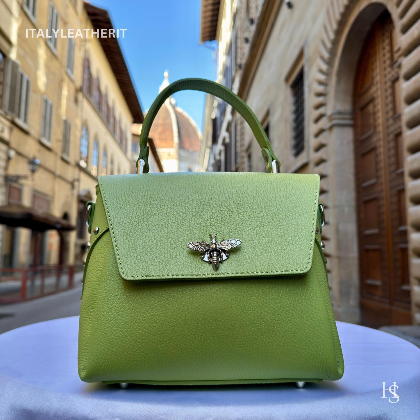 Italian Handmade Leather Bags For Women l l Elegant Leather Tote From Florence with bee-shaped lobster clasp closure