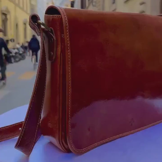 Italian Handmade Leather Satchels Bags for Men | Elevate Your Style with Exquisite Craftsmanship made in Italy